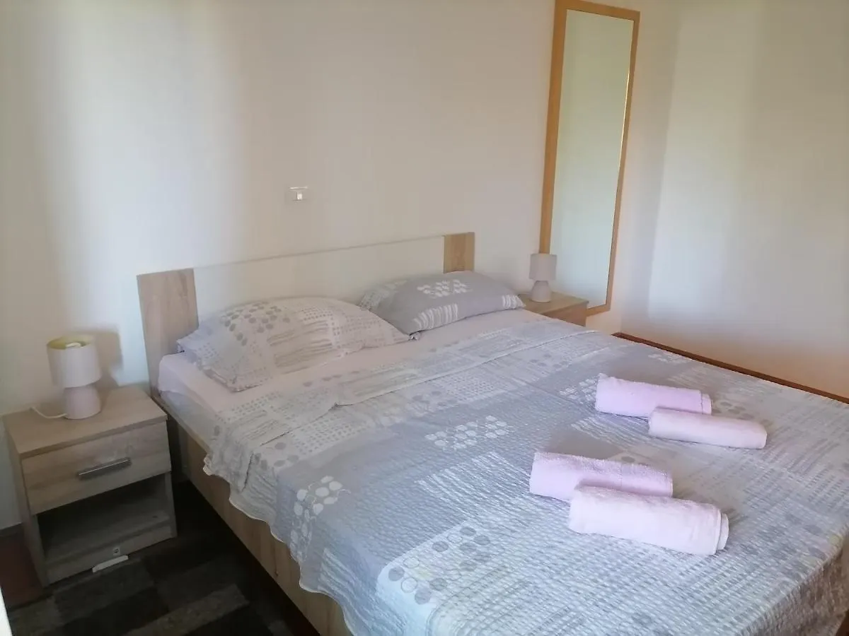 Sem Apartment Tar-Vabriga